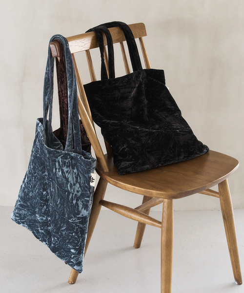 LE TALON（ルタロン）の「LETALON velvet tote（トートバッグ・レディース・ブラック/ブラウン/サックスブルー・FREE）」の20枚目の写真