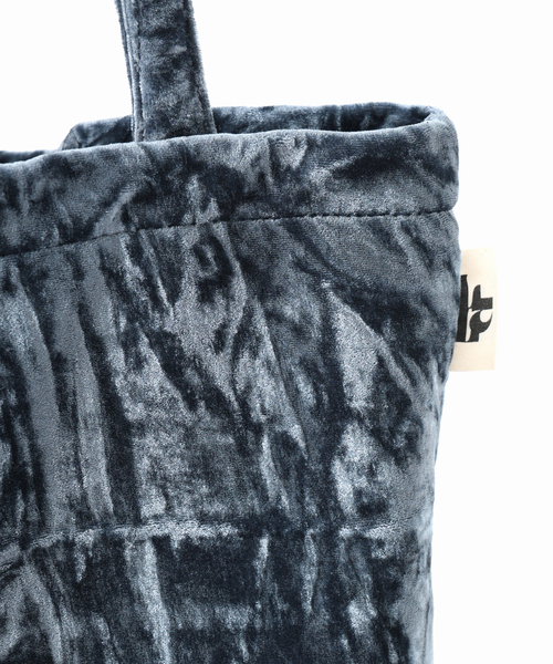 LE TALON（ルタロン）の「LETALON velvet tote（トートバッグ・レディース・ブラック/ブラウン/サックスブルー・FREE）」の6枚目の写真