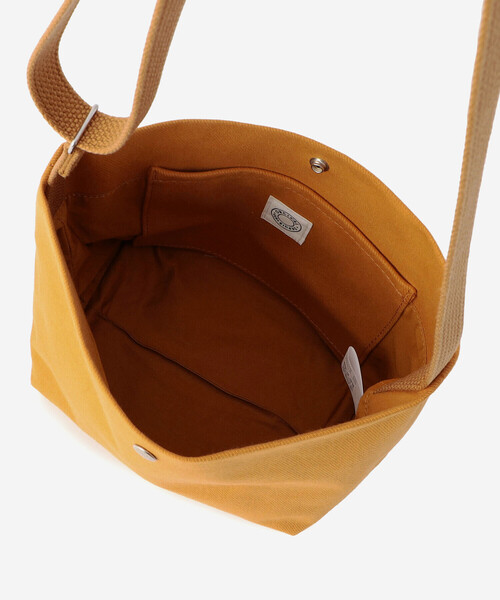 ORCIVAL(オーシバル)の「ORCIVAL | PVCコットン ショルダーポーチ 中(ショルダーバッグ・レディース・マスタード/ブラック/ライトグレー・-)」の8枚目の写真