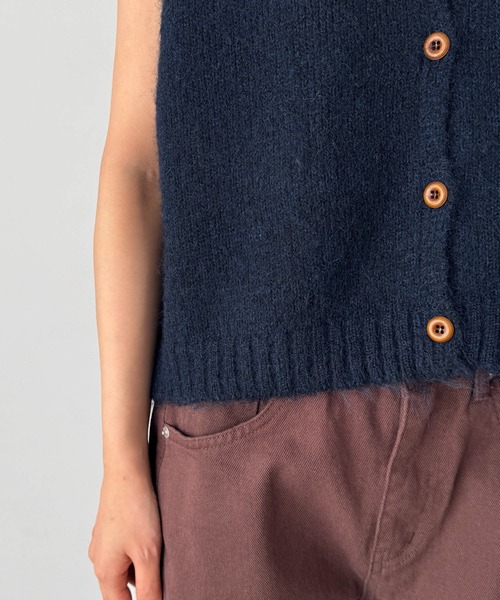 CANAL JEAN（キャナルジーン）の「El mar　クルーネックボタンベスト（ベスト・レディース・チャコールグレー/ネイビー/レッド・ONE SIZE）」の8枚目の写真