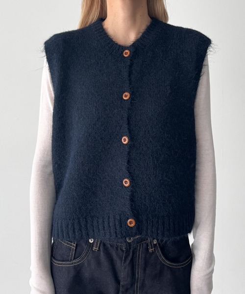 CANAL JEAN(キャナルジーン)の「El mar クルーネックボタンベスト(ベスト・レディース・チャコールグレー/ネイビー/レッド・ONE SIZE)」の18枚目の写真