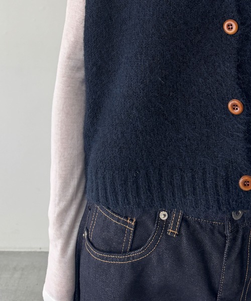 CANAL JEAN(キャナルジーン)の「El mar クルーネックボタンベスト(ベスト・レディース・チャコールグレー/ネイビー/レッド・ONE SIZE)」の22枚目の写真