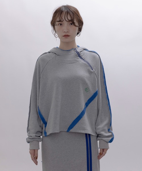 Eimee Law（エイミーロウ）の「配色ボアスウェット ジップフーディ（パーカー・レディース・ライトグレー/オートミール/ネイビー・FREE）」の10枚目の写真