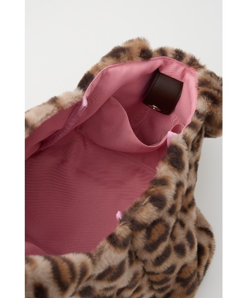 RODEO CROWNS WIDE BOWL(ロデオクラウンズワイドボウル)の「フェイクファーパッチロゴトート(トートバッグ・レディース・ブラック/ベージュ/ブラウン系その他・FREE)」の8枚目の写真