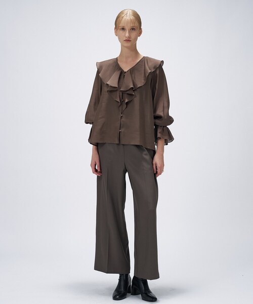 cloenc(クロエンス)の「【手洗い可】ラッフルフリルブラウス(シャツ/ブラウス・レディース・オフホワイト/ブラウン系/サンドベージュ・02)」の14枚目の写真