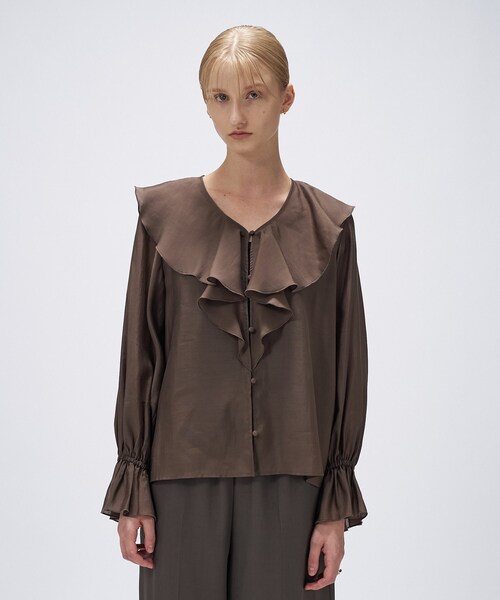 cloenc(クロエンス)の「【手洗い可】ラッフルフリルブラウス(シャツ/ブラウス・レディース・オフホワイト/ブラウン系/サンドベージュ・02)」の15枚目の写真