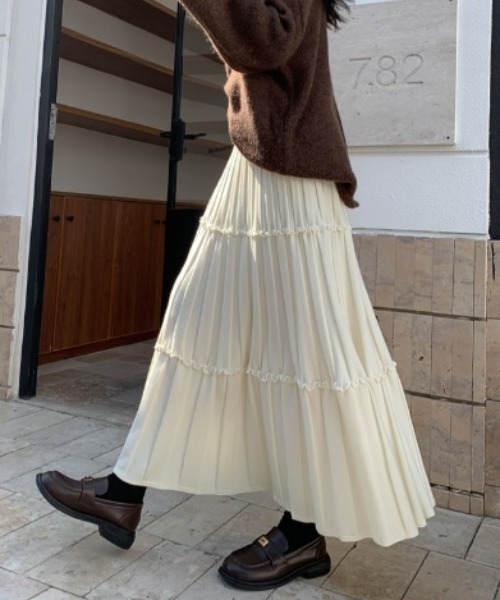 LAFFMO(ラフモ)の「切り替えフレアニットスカート(スカート・レディース・グレー/ブラック/アイボリー・F)」の5枚目の写真