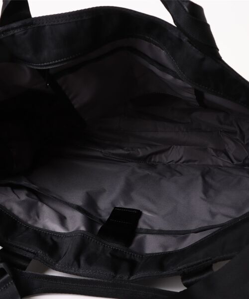 CHROME（クローム）の「CHROME/クローム　GROCERY TOTE MSNGR 28L（メッセンジャーバッグ・メンズ・ブラック・FREE）」の2枚目の写真