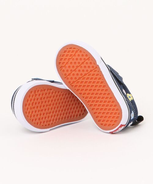 VANS(バンズ)の「VANS ヴァンズ 12-165(H)SLIP ON スリッポン V98TDL DFLW DENIM/WHITE(スニーカー・キッズ・ブルー・15.5/15 /14.5/14/13.5/13/12.5/12/16.5/16)」の3枚目の写真