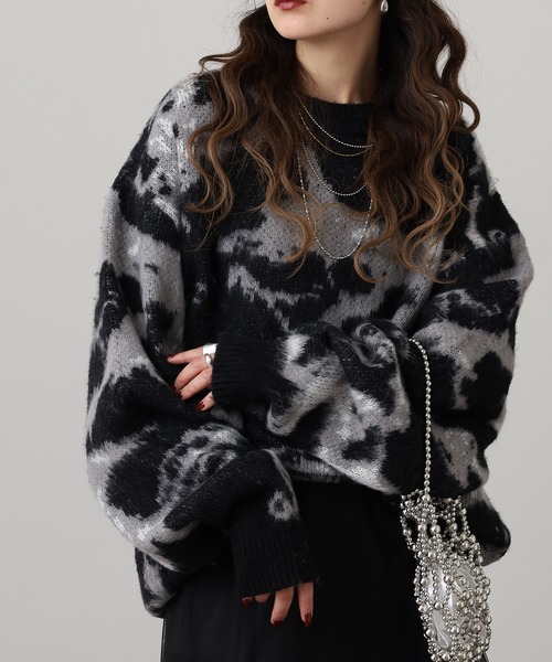 Naive magic（ナイーブマジック）の「NAIVE MAGIC WジャガードフラワーCNニット（ニット/セーター・メンズ・ブラック系1/パープル/ワイン/ブルー/グレー/ブラック系2・M/LL/L）」の10枚目の写真