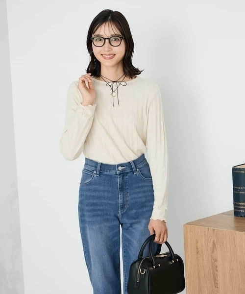 a.v.v(アーヴェヴェ)の「ボートネックラメトップス(Tシャツ/カットソー・レディース・グレー/アイボリー・38/36/40)」の4枚目の写真