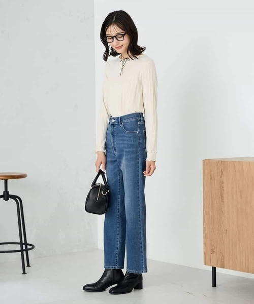 a.v.v(アーヴェヴェ)の「ボートネックラメトップス(Tシャツ/カットソー・レディース・グレー/アイボリー・38/36/40)」の7枚目の写真