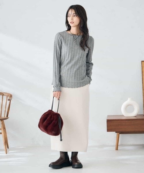 a.v.v(アーヴェヴェ)の「ボートネックラメトップス(Tシャツ/カットソー・レディース・グレー/アイボリー・38/36/40)」の15枚目の写真