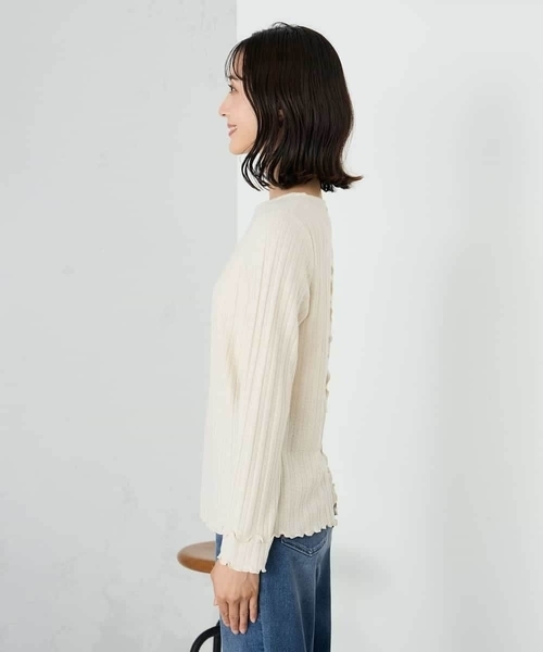 a.v.v(アーヴェヴェ)の「ボートネックラメトップス(Tシャツ/カットソー・レディース・グレー/アイボリー・38/36/40)」の20枚目の写真