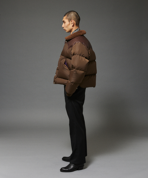 Rocky Mountain FeatherBed（ロッキー マウンテン フェザーベッド）の「Rocky Mountain Featherbed / ロッキーマウンテン 別注 クロップド ダウン（ダウンジャケット/コート・メンズ・ベージュ/ブラウン・44/40）」の5枚目の写真