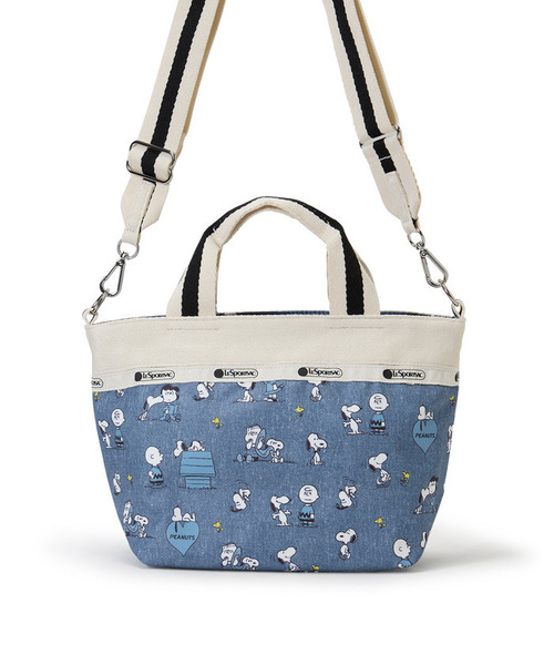 LeSportsac(レスポートサック)の「SMALL BUCKET TOTE ピーナッツハッピーパルズ(トートバッグ・レディース・ブルー・FREE)」の6枚目の写真