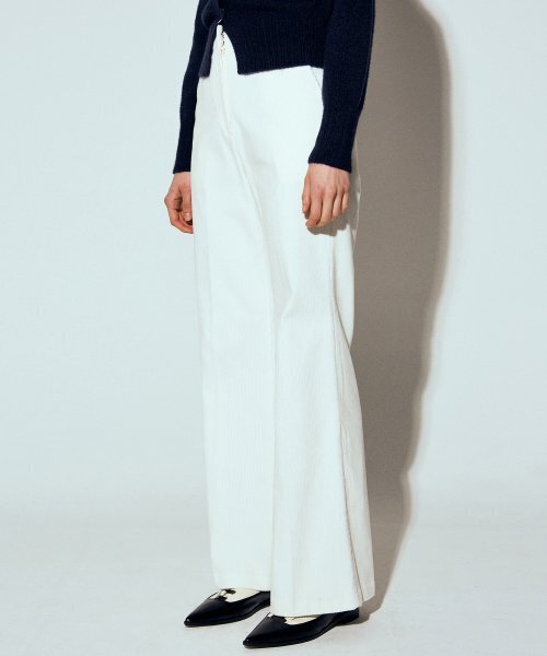 NICK&NICOLE（ニックアンドニコール）の「FRENCH BOOTS CUT PANTS_IVORY（その他パンツ・レディース・その他・LARGE/MEDIUM/SMALL）」の3枚目の写真