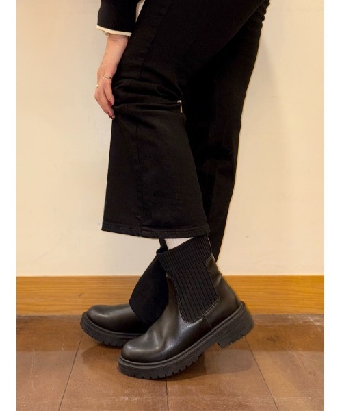 Right-on(ライトオン)の「【HONEYSUCKLE ROSE】サイドゴアミドルブーツ ニット素材 ボリュームソール おしゃれ(ブーツ・レディース・ブラック/ブラウン・M/L)」の16枚目の写真