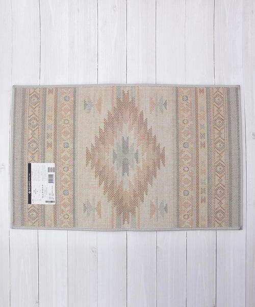 one'sterrace（ワンズテラス）の「ルビス フロアーマット（ラグ/マット・レディース・グレー系4/レッド系9・99）」の4枚目の写真