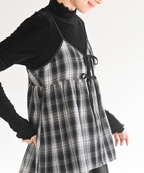 rps(アールピーエス)の「フロントリボン起毛チェックキャミソール(キャミソール・レディース・ブラック/ブラウン/ブルー・フリー)」の9枚目の写真