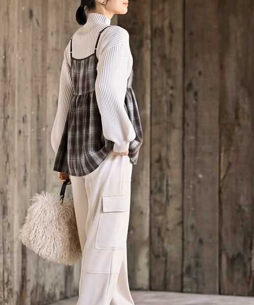 rps(アールピーエス)の「フロントリボン起毛チェックキャミソール(キャミソール・レディース・ブラック/ブラウン/ブルー・フリー)」の15枚目の写真