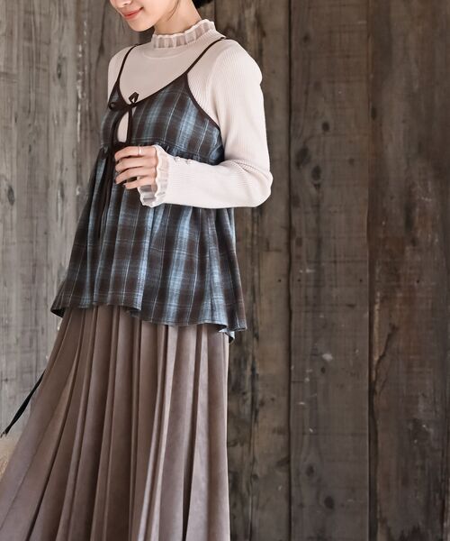 rps(アールピーエス)の「フロントリボン起毛チェックキャミソール(キャミソール・レディース・ブラック/ブラウン/ブルー・フリー)」の21枚目の写真