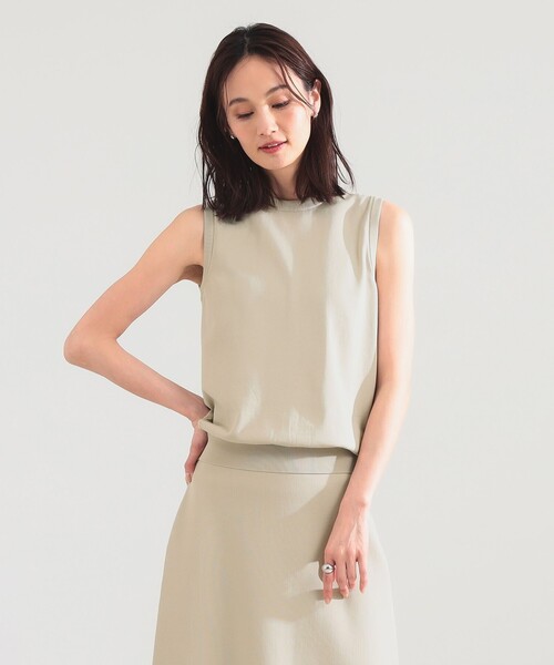 Demi-Luxe BEAMS(デミルクス ビームス)の「SLOANE / 18ゲージ 天竺 クルーネック ノースリーブ ニット(ニット/セーター・レディース・ホワイト/ベージュ・2)」の2枚目の写真