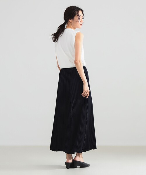 Demi-Luxe BEAMS(デミルクス ビームス)の「SLOANE / 18ゲージ 天竺 クルーネック ノースリーブ ニット(ニット/セーター・レディース・ホワイト/ベージュ・2)」の4枚目の写真