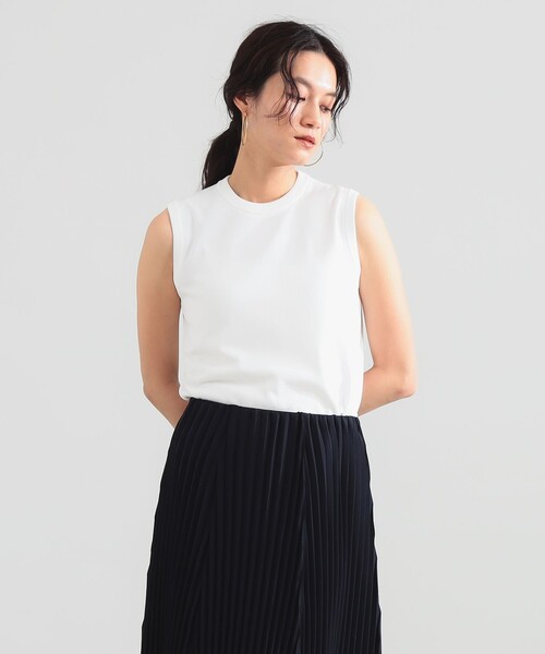 Demi-Luxe BEAMS(デミルクス ビームス)の「SLOANE / 18ゲージ 天竺 クルーネック ノースリーブ ニット(ニット/セーター・レディース・ホワイト/ベージュ・2)」の6枚目の写真