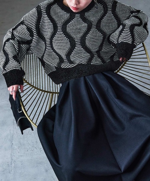 Fashion Letter(ファッションレター)の「ひょうたんジャガード柄 ニットプルオーバー(ニット/セーター・レディース・ブラック/ブラウン・M)」の2枚目の写真
