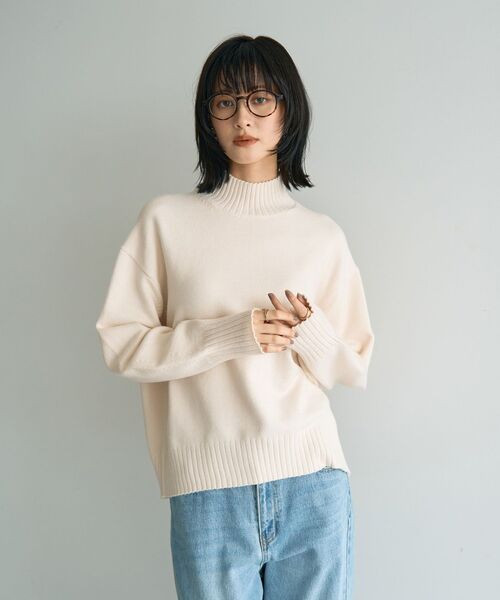 YECCA VECCA（イェッカヴェッカ）の「ワイドリブニット（ニット/セーター・レディース・イエロー/ブラック/ライトブルー/アイボリー・FREE）」の8枚目の写真