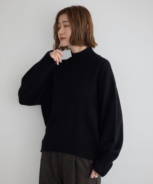 YECCA VECCA（イェッカヴェッカ）の「ワイドリブニット（ニット/セーター・レディース・イエロー/ブラック/ライトブルー/アイボリー・FREE）」の2枚目の写真