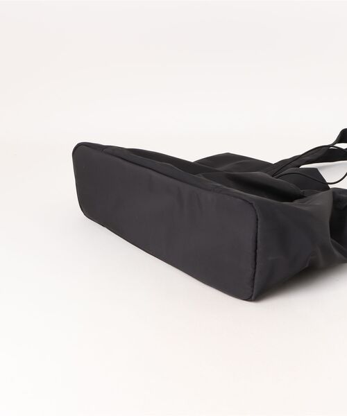 Cepica（セピカ）の「ギャザーポケットナイロントート（トートバッグ・レディース・アイボリー/ブラック・FREE）」の21枚目の写真