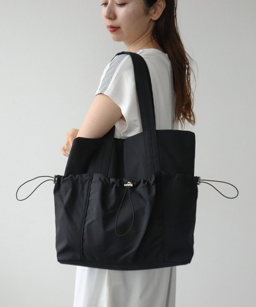 Cepica（セピカ）の「ギャザーポケットナイロントート（トートバッグ・レディース・アイボリー/ブラック・FREE）」の3枚目の写真
