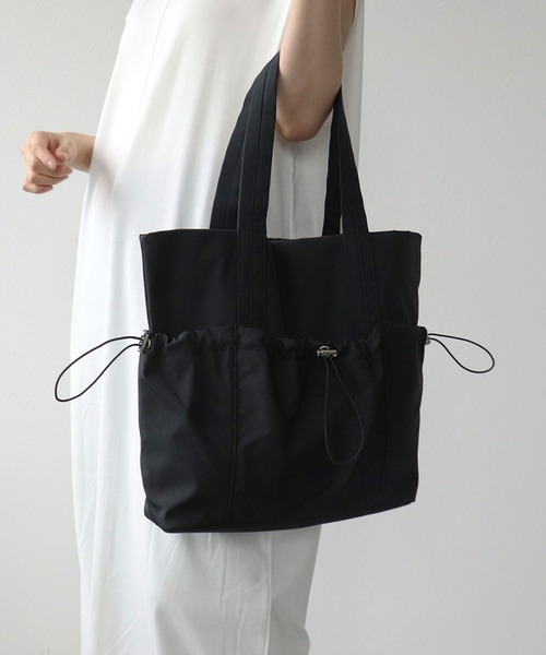 Cepica（セピカ）の「ギャザーポケットナイロントート（トートバッグ・レディース・アイボリー/ブラック・FREE）」の6枚目の写真