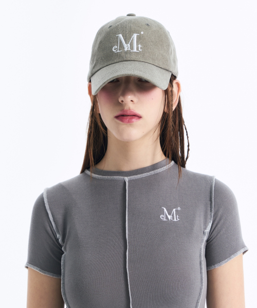 MUCENT(ムセント)の「シグニチャーボールキャップ(ダイングカーキ)(キャップ・レディース・グレー系・FREE)」の2枚目の写真