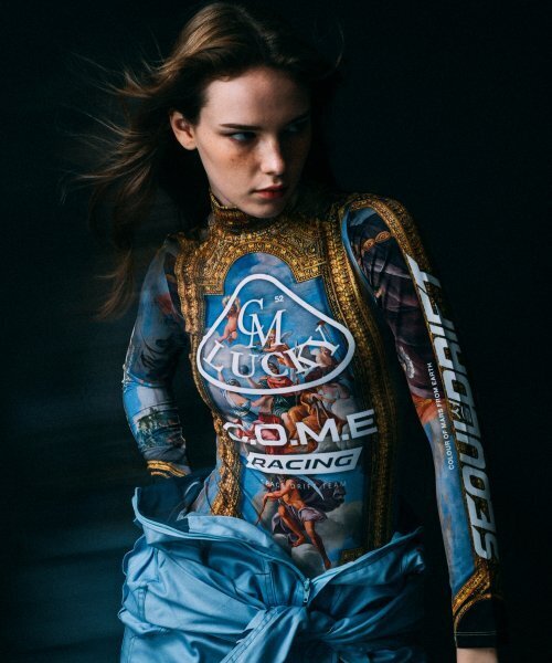 COME（シーオーエムイー）の「[WOMEN] High-neck Racing Bodysuit (Gold)（Tシャツ/カットソー・レディース・その他・1(M)/2(L)）」の2枚目の写真