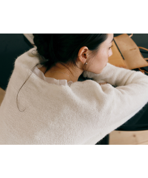Yuje（ユジェ）の「FLUFFY SILK KNIT (5color)（Tシャツ/カットソー・レディース・スカイブルー/ブラック/アイボリー/ピンクベージュ/PINK・SMALL/MEDIUM）」の9枚目の写真