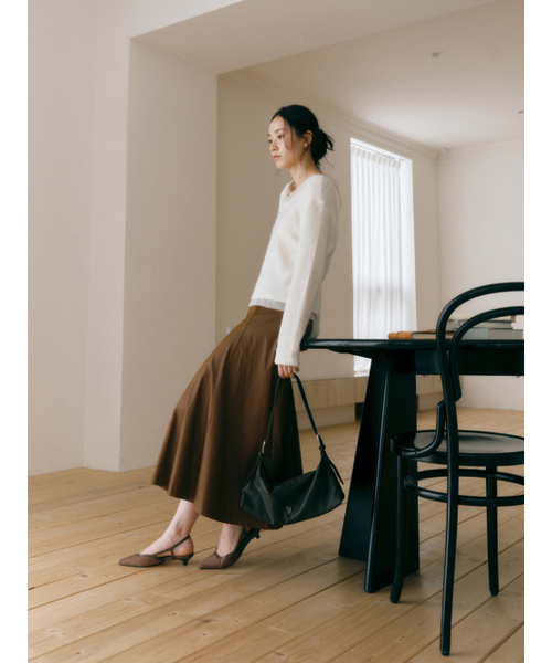 Yuje（ユジェ）の「FLUFFY SILK KNIT (5color)（Tシャツ/カットソー・レディース・スカイブルー/ブラック/アイボリー/ピンクベージュ/PINK・SMALL/MEDIUM）」の13枚目の写真