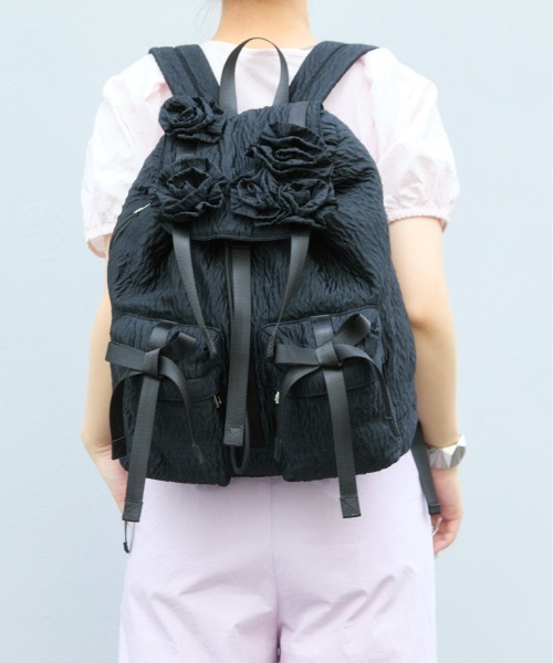 Casselini(キャセリーニ)の「Casselini(キャセリーニ)バラモチーフバックパック(バックパック/リュック・レディース・ブラック/カーキ/ホワイト/ブラック系その他・FREE)」の1枚目の写真
