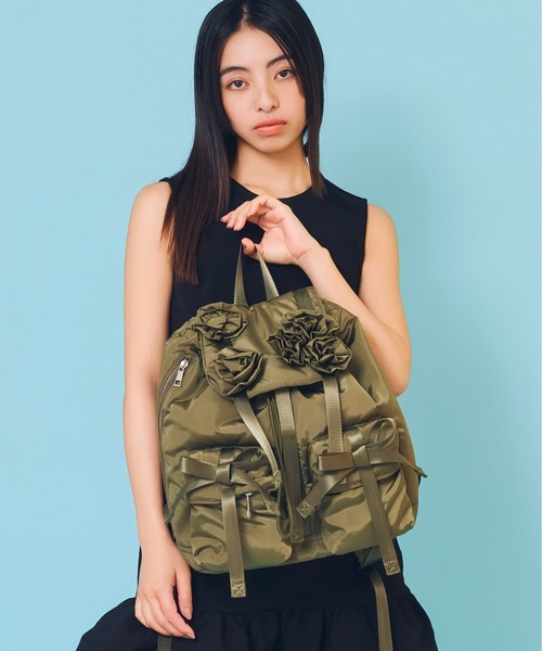 Casselini（キャセリーニ）の「Casselini(キャセリーニ)バラモチーフバックパック（バックパック/リュック・レディース・ブラック/カーキ・FREE）」の2枚目の写真