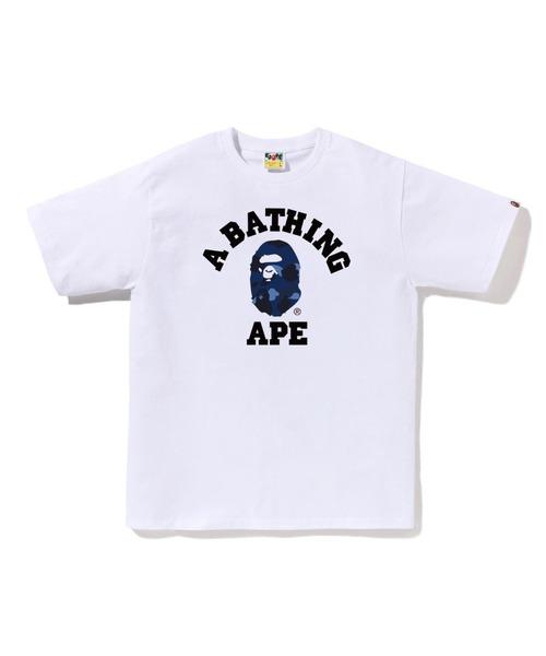 A BATHING APE（アベイシングエイプ）の「COLOR CAMO COLLEGE TEE（Tシャツ/カットソー・メンズ・ブラック×パープル/ブラック×レッド/ホワイト×レッド/ブラック×ブルー/ホワイト×ネイビー/ホワイト×パープル・XXX-LARGE/X-LARGE/MEDIUM/LARGE/XX-LARGE/SMALL）」の2枚目の写真