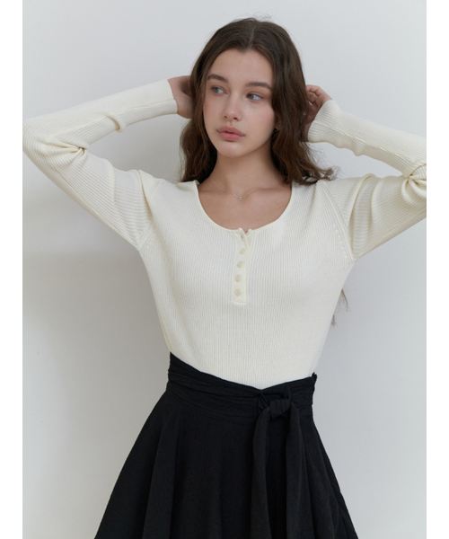 RE_L（リエル）の「Bonny button knit (ivory)（ニット/セーター・レディース・その他・FREE）」の3枚目の写真