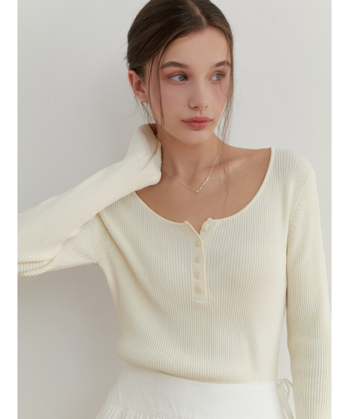 RE_L（リエル）の「Bonny button knit (ivory)（ニット/セーター・レディース・その他・FREE）」の4枚目の写真