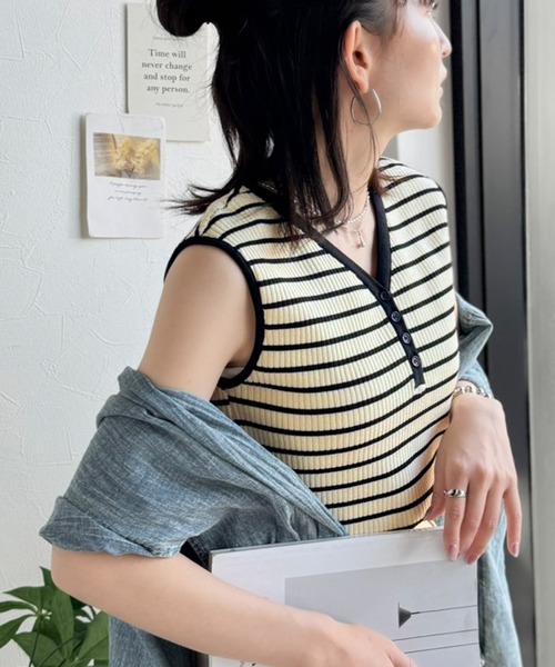 classicalelf(クラシカルエルフ)の「夏はこれ1枚で魅せる。前後2Way 配色ニットリブタンク(タンクトップ・レディース・オフホワイト/チャコール/その他1/ベージュ・X-LARGE/SMALL/MEDIUM/LARGE)」の12枚目の写真