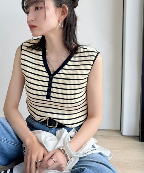 classicalelf(クラシカルエルフ)の「夏はこれ1枚で魅せる。前後2Way 配色ニットリブタンク(タンクトップ・レディース・オフホワイト/チャコール/その他1/ベージュ・X-LARGE/SMALL/MEDIUM/LARGE)」の11枚目の写真