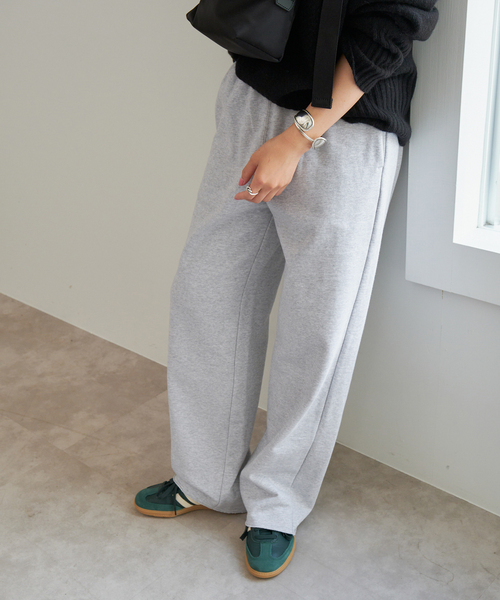 Spick & Span（スピックアンドスパン）の「《追加》裏毛イージーストレートパンツ（スウェットパンツ・レディース・ネイビー/ライトグレー・38/36）」の7枚目の写真