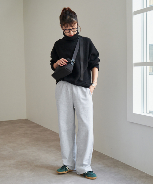 Spick & Span（スピックアンドスパン）の「《追加》裏毛イージーストレートパンツ（スウェットパンツ・レディース・ネイビー/ライトグレー・38/36）」の10枚目の写真