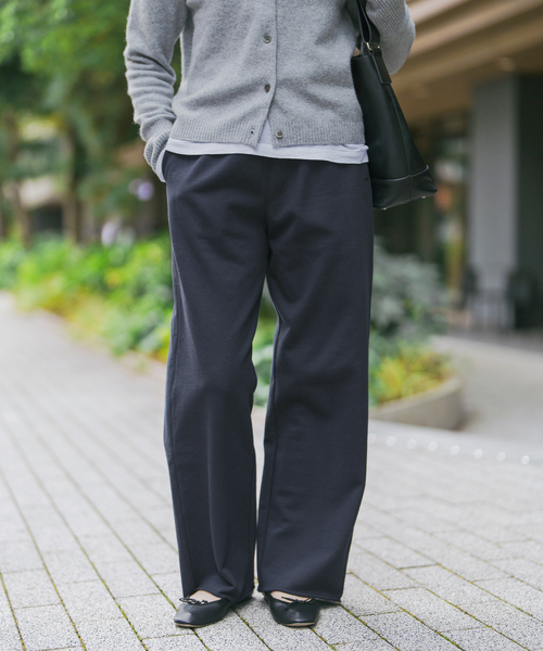 Spick & Span（スピックアンドスパン）の「《追加》裏毛イージーストレートパンツ（スウェットパンツ・レディース・ネイビー/ライトグレー・38/36）」の12枚目の写真