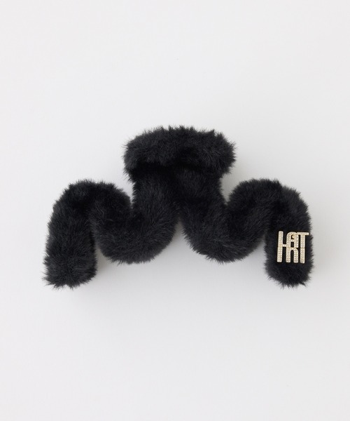 one after another NICE CLAUP（ワンアフターアナザーナイスクラップ）の「【Latini】ロゴ付きフェイクファークリップ（バレッタ/ヘアクリップ・レディース・ホワイト/ブラック・FREE）」の2枚目の写真